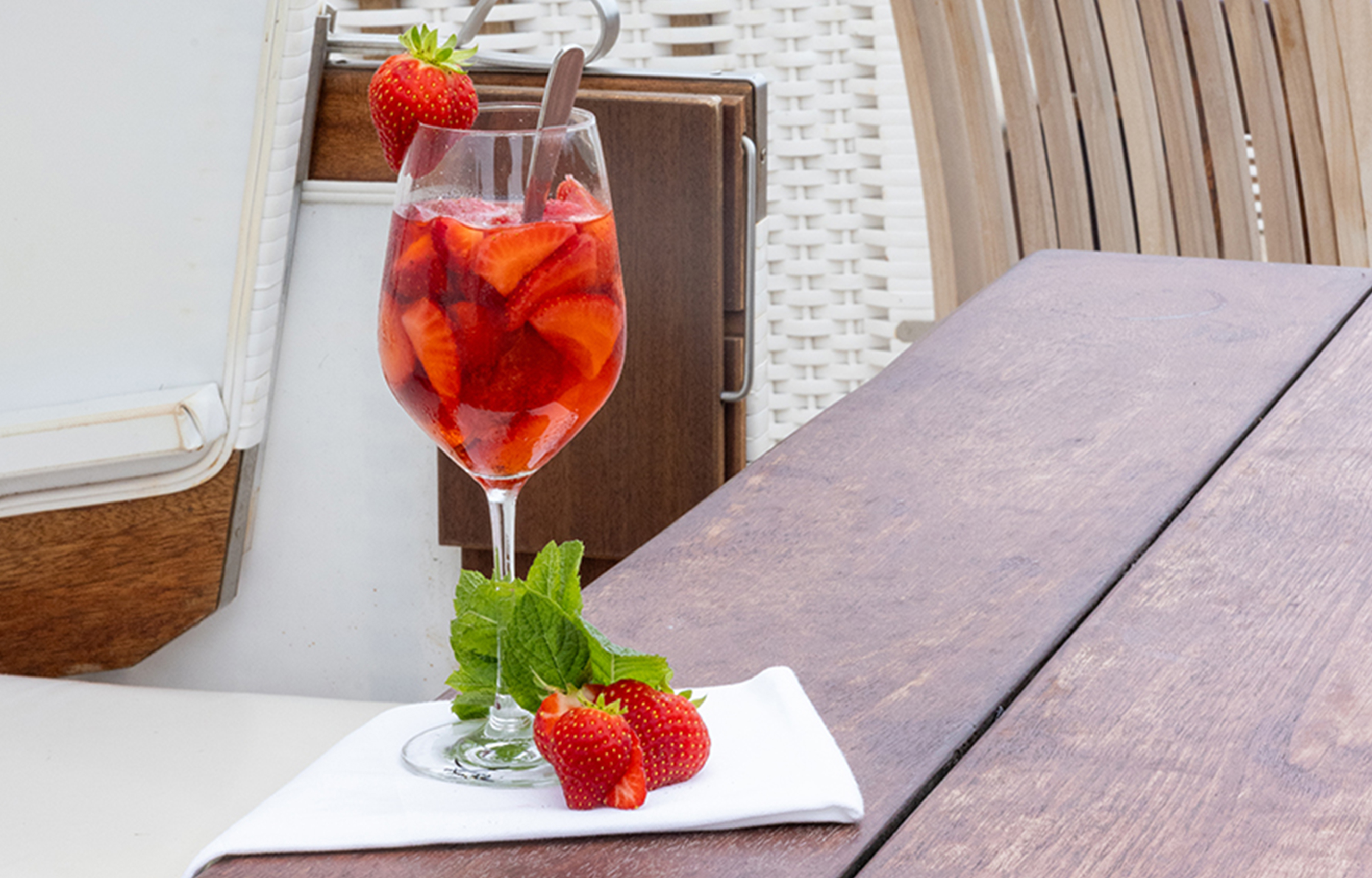 erdbeerbowle-rezept.jpg erdbeerbowle-rezept.jpg