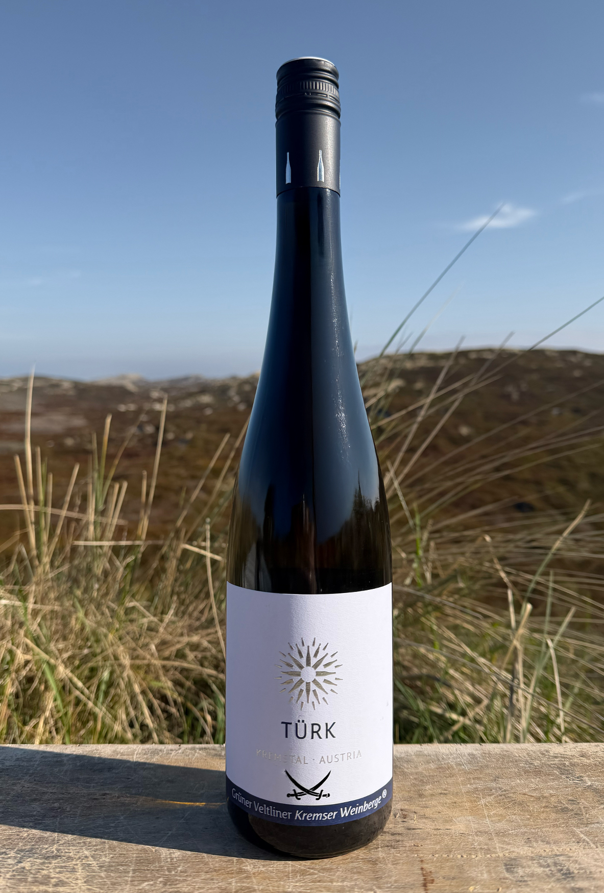 2025 Türk Grüner Veltliner Kremser Weinberge "only Sansibar" 0,75l 2025 Türk Grüner Veltliner Kremser Weinberge "only Sansibar" 0,75l