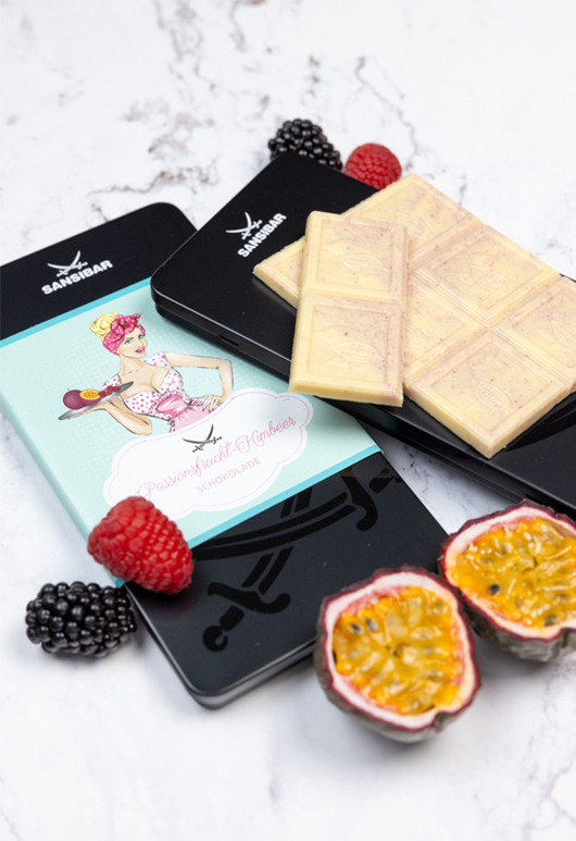 Tafel Schokolade Passionsfrucht-Himbeere in edler Dose  Tafel Schokolade Passionsfrucht-Himbeere in edler Dose