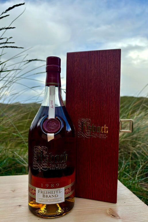 Asbach 1989 Freiheitsbrand 25 Jahre 0,7l Asbach 1989 Freiheitsbrand 25 Jahre 0,7l