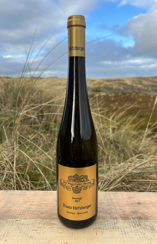2023 Hirtzberger Singerriedel Riesling Smaragd 0,75l  2023 Hirtzberger Singerriedel Riesling Smaragd 0,75l