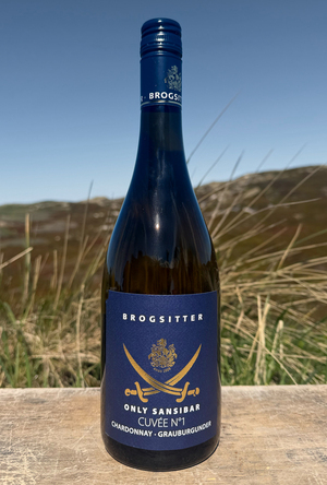 2025 Brogsitter Cuveé No. 1 Grauburgunder & Chardonnay "only Sansibar" 0,75l 2025 Brogsitter Cuveé No. 1 Grauburgunder & Chardonnay "only Sansibar" 0,75l
