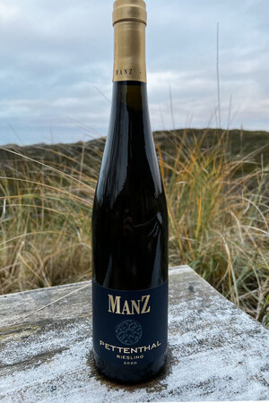 2020er Manz Niersteiner Pettenthal Riesling 2020er Manz Niersteiner Pettenthal Riesling