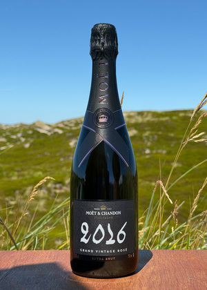 2016 Moet & Chandon Grand Vintage Rosé 0,75l 2016 Moet & Chandon Grand Vintage Rosé 0,75l