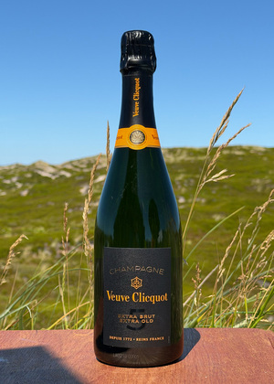 Veuve Cliquot Extra Brut Extra Old 0,75l Veuve Cliquot Extra Brut Extra Old 0,75l