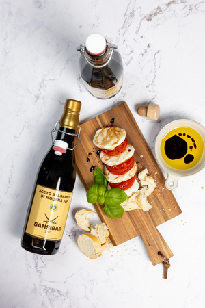 Aceto Balsamico di Modena "Selectione Speciale di Sansibar" Aceto Balsamico di Modena "Selectione Speciale di Sansibar"