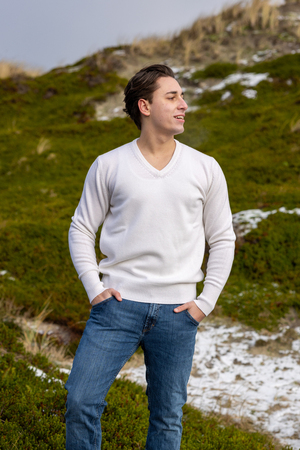 Kaschmir V-Neckpulli Modell Gregor Kaschmir V-Neckpulli Modell Gregor