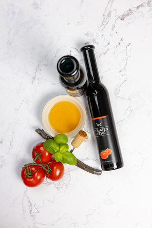 Sansibar Tomaten-Essig 5% Säure 0,25 Ltr. Sansibar Tomaten-Essig 5% Säure 0,25 Ltr.